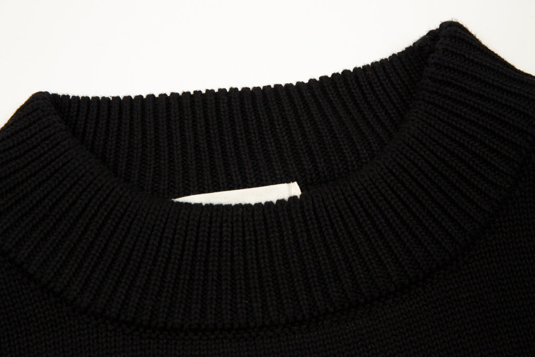HEART SWEATER BLACK (UNISEX)