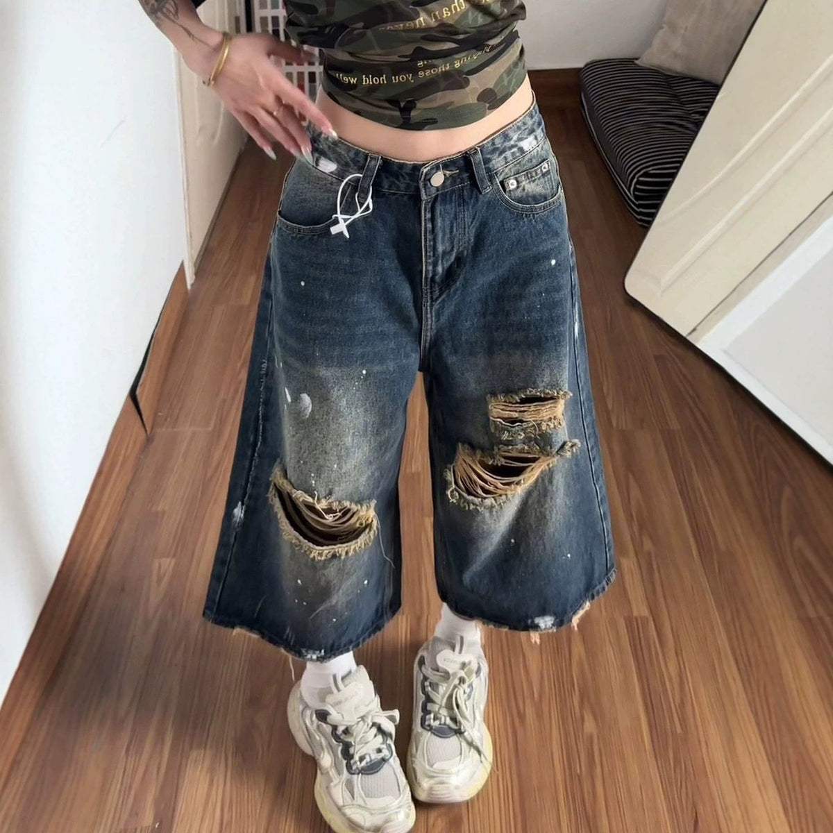 Vintage Distressed Washed Capri Denim Wide Leg Baggy Shorts