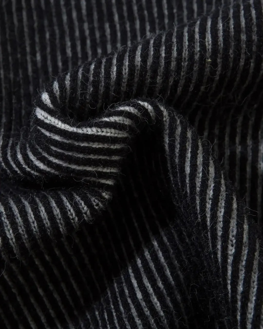 RAVEN KNIT