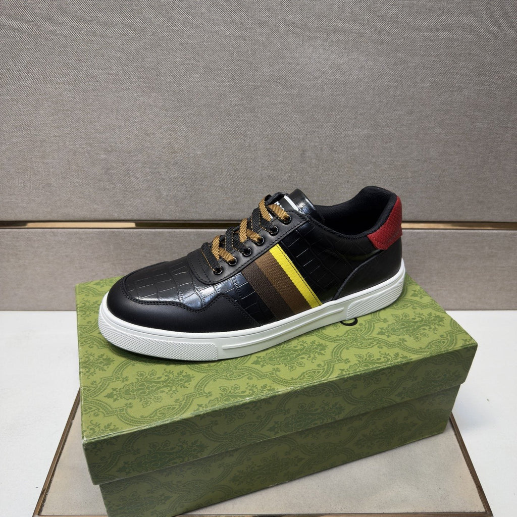Gucci Men's Black Stripe Low-Top Sneakers