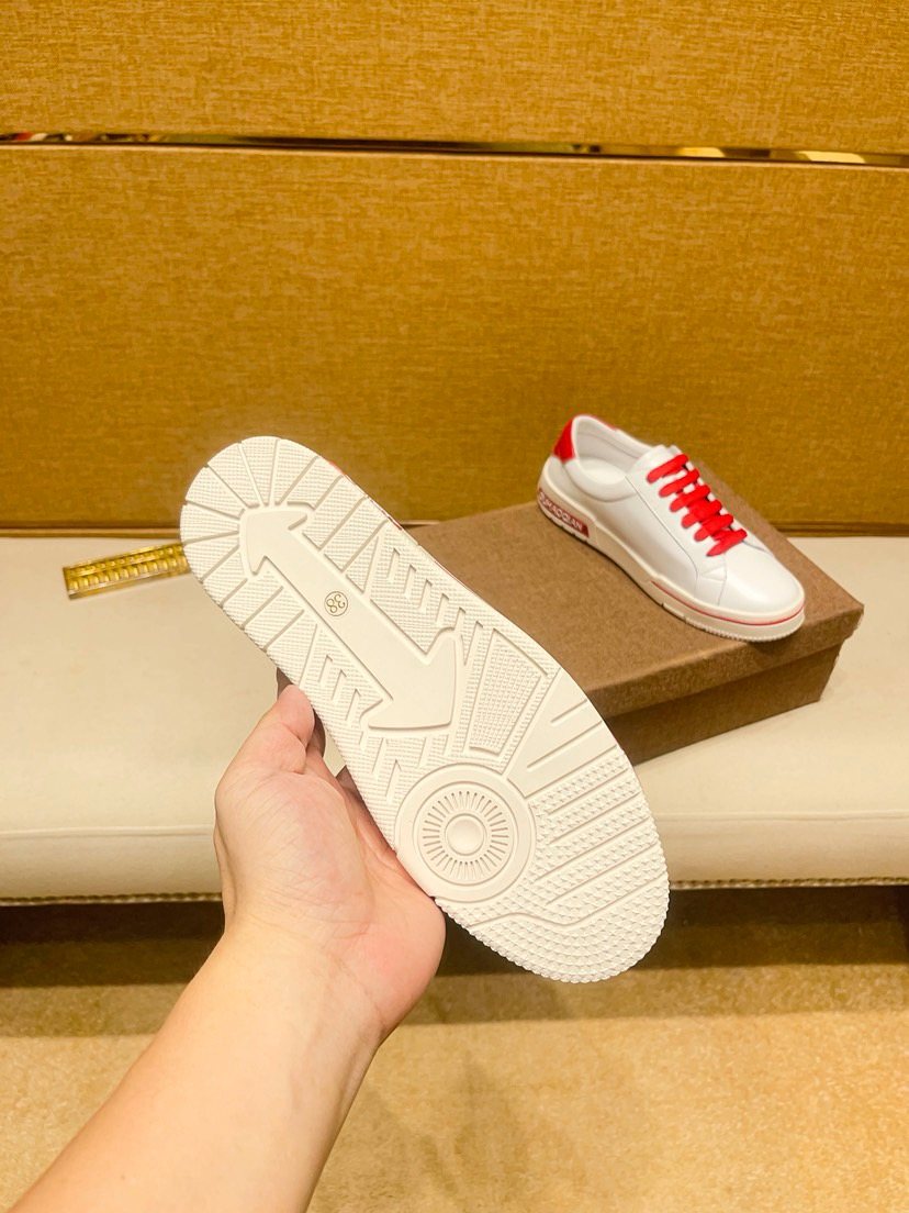 LUOHAOQIAN White & Red Graphic Low-Top Sneakers