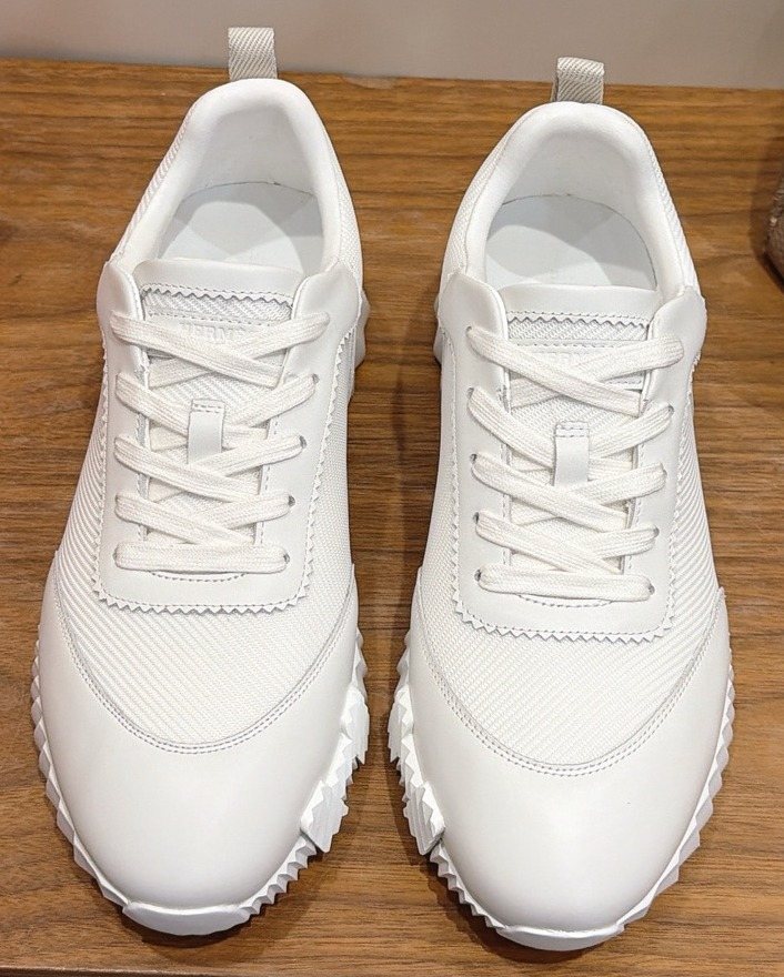Hermès White Textured Low-Top Sneakers