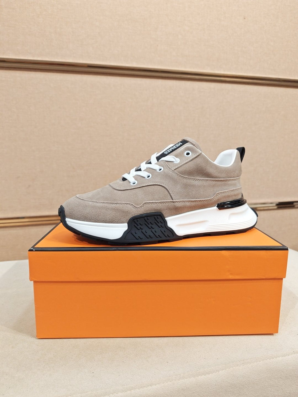Hermès Lace-Up Sculpted-Sole Sneakers