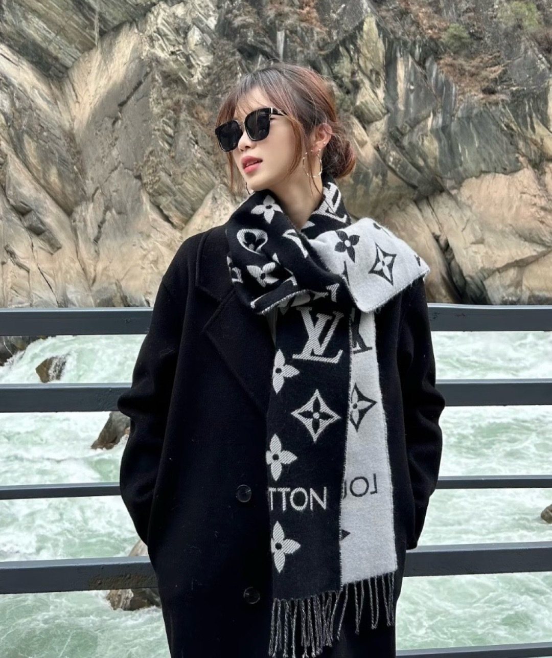Louis Vuitton Monogram Fringed Scarf