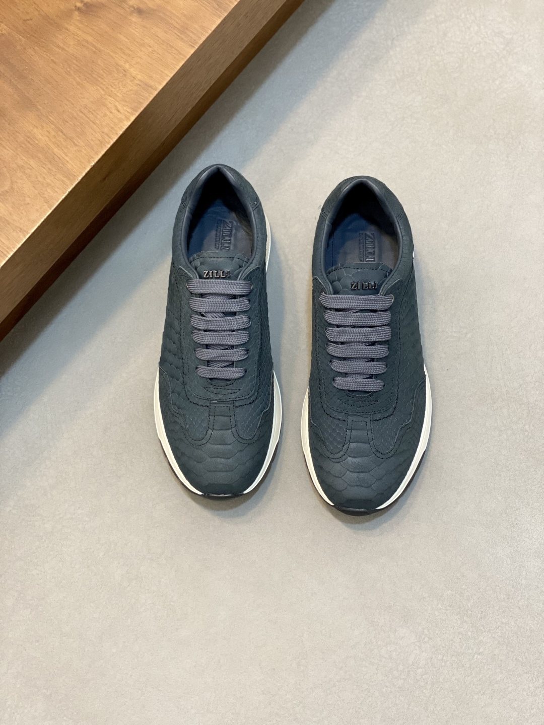Zilli Men's Stitched Low-Top Sneakers - Padded Collar