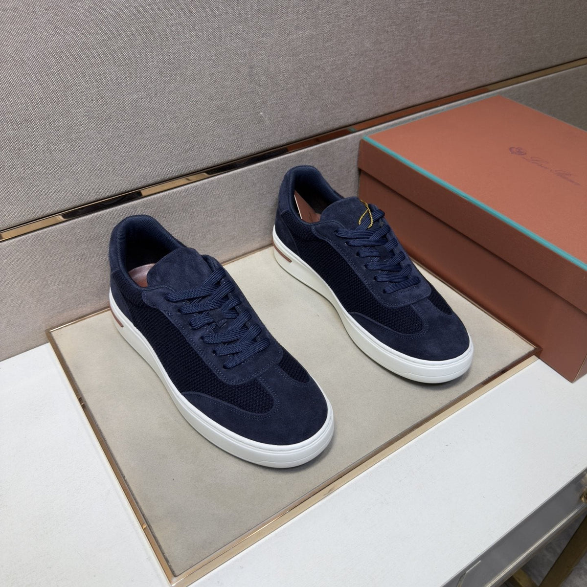 Men's Paneled Low-Top Sneakers