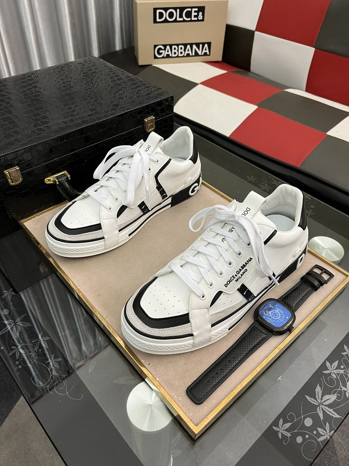 Dolce & Gabbana Contrast-Trim Lace-Up Sneakers