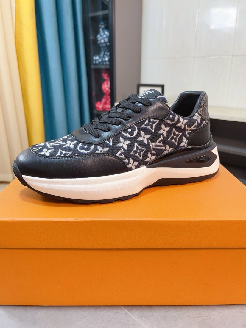Louis Vuitton Patterned Low-Top Sneakers