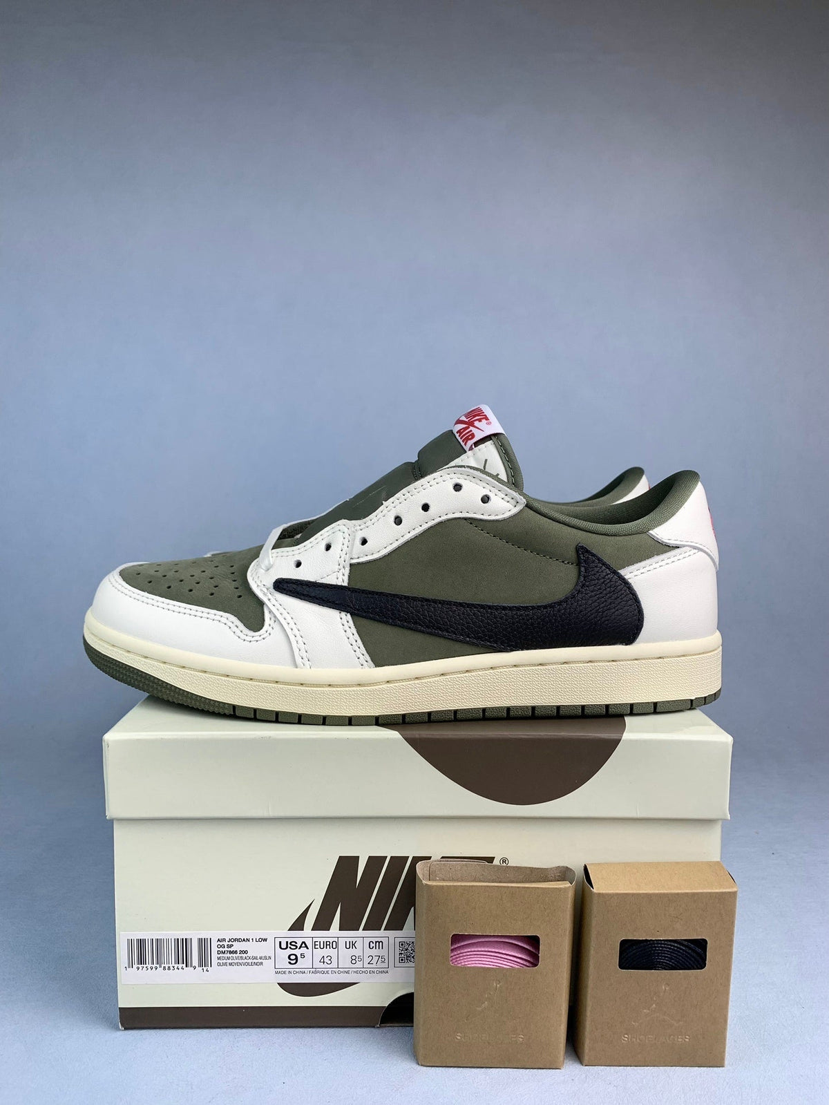 Air Jordan 1 Low x Travis Scott Medium Olive 9.0 Unisex Sneakers DM7866-200